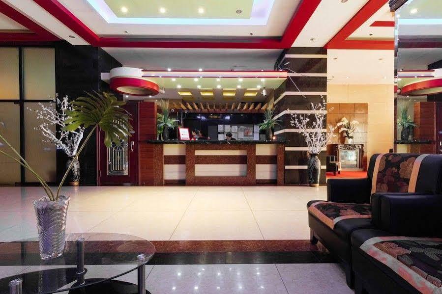 RedDoorz near Araneta Center Quezon City - Quarantine Hotel Zewnętrze zdjęcie