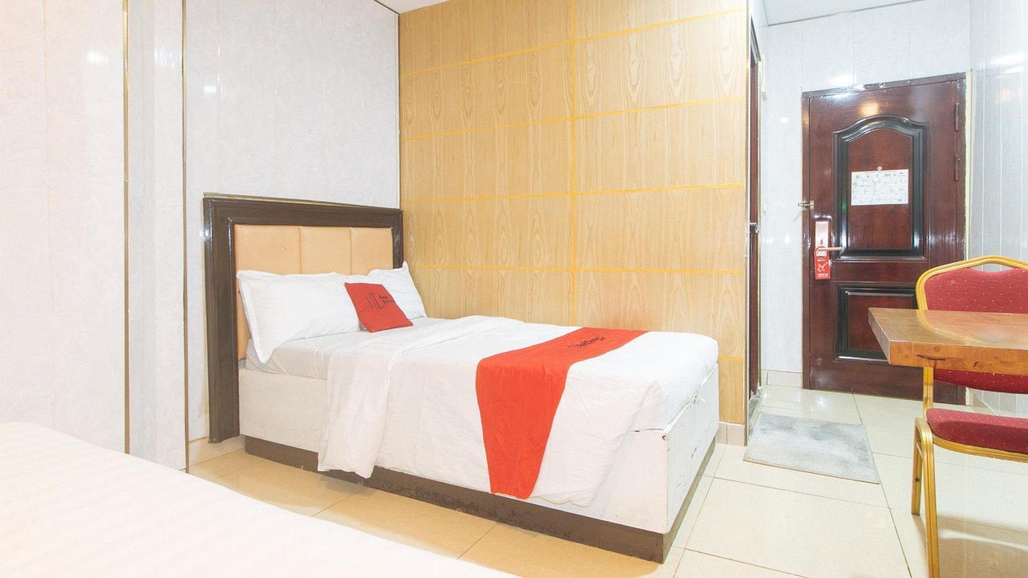 RedDoorz near Araneta Center Quezon City - Quarantine Hotel Zewnętrze zdjęcie