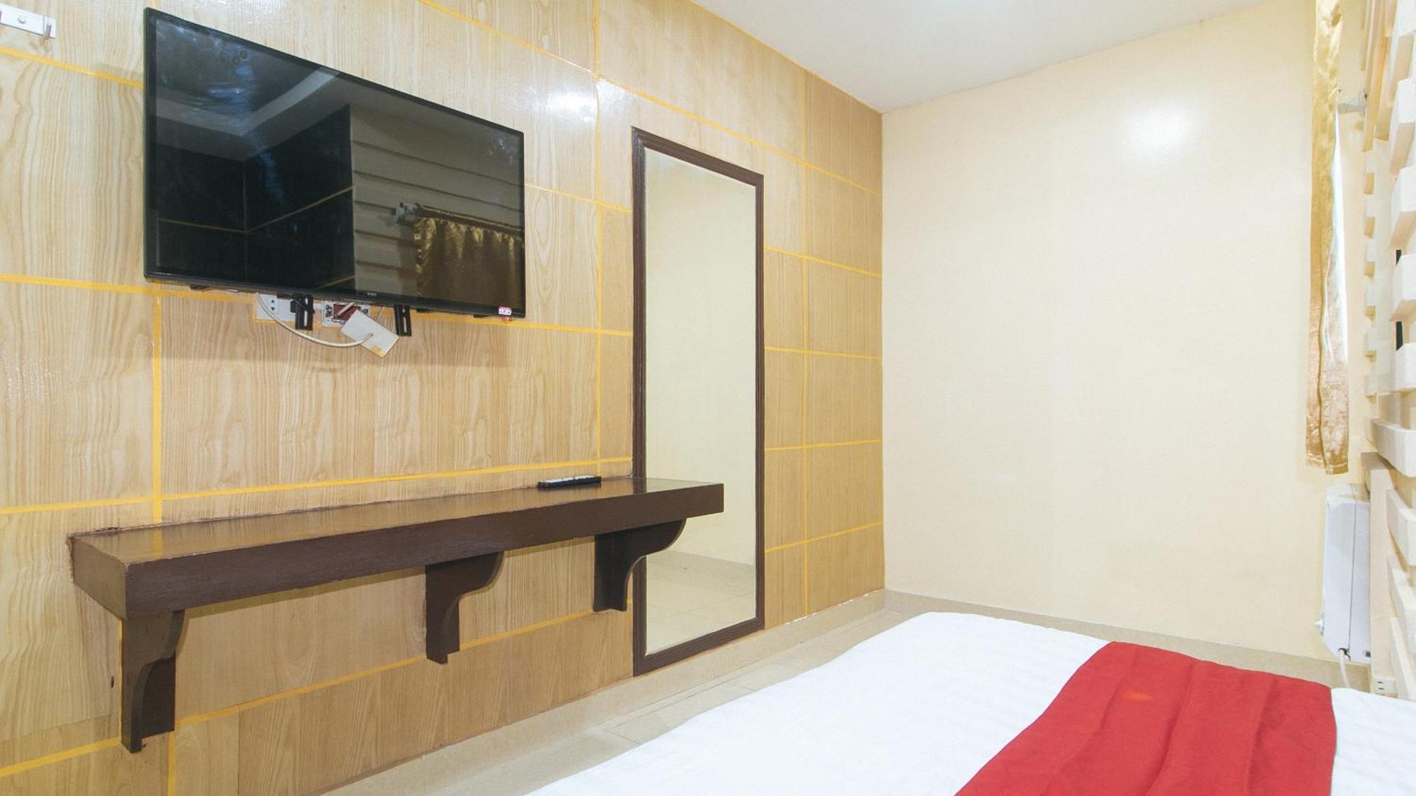 RedDoorz near Araneta Center Quezon City - Quarantine Hotel Zewnętrze zdjęcie