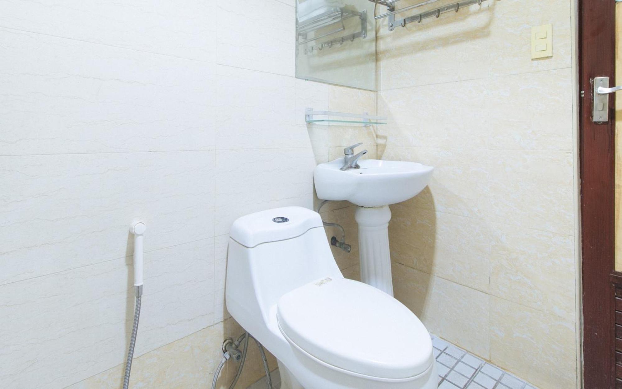 RedDoorz near Araneta Center Quezon City - Quarantine Hotel Zewnętrze zdjęcie