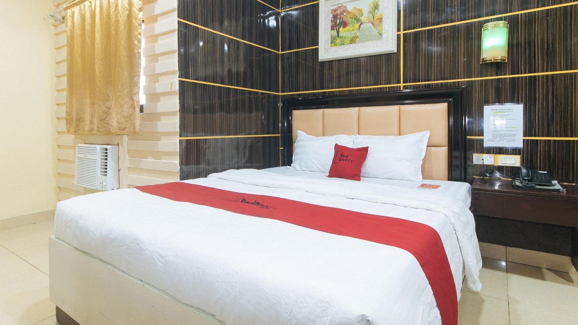 RedDoorz near Araneta Center Quezon City - Quarantine Hotel Zewnętrze zdjęcie