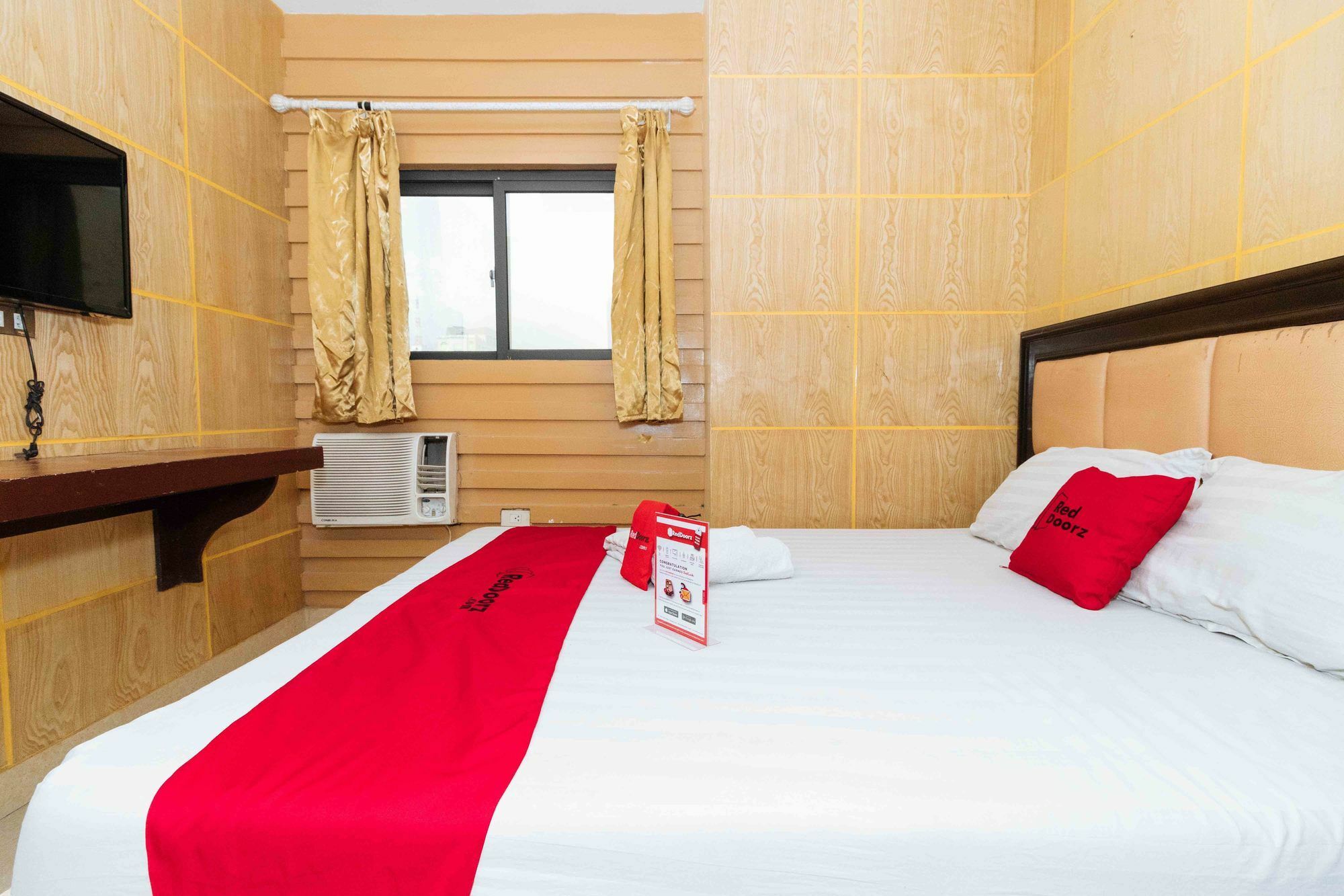 RedDoorz near Araneta Center Quezon City - Quarantine Hotel Zewnętrze zdjęcie